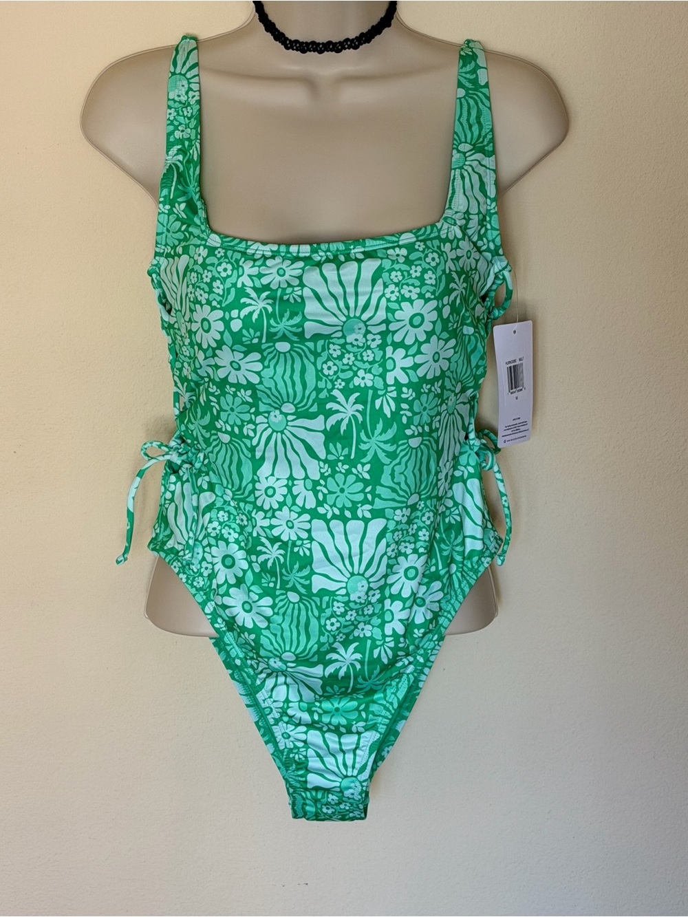 NWT Size Medium Hurley Green Daisy One Piece Swimsuit